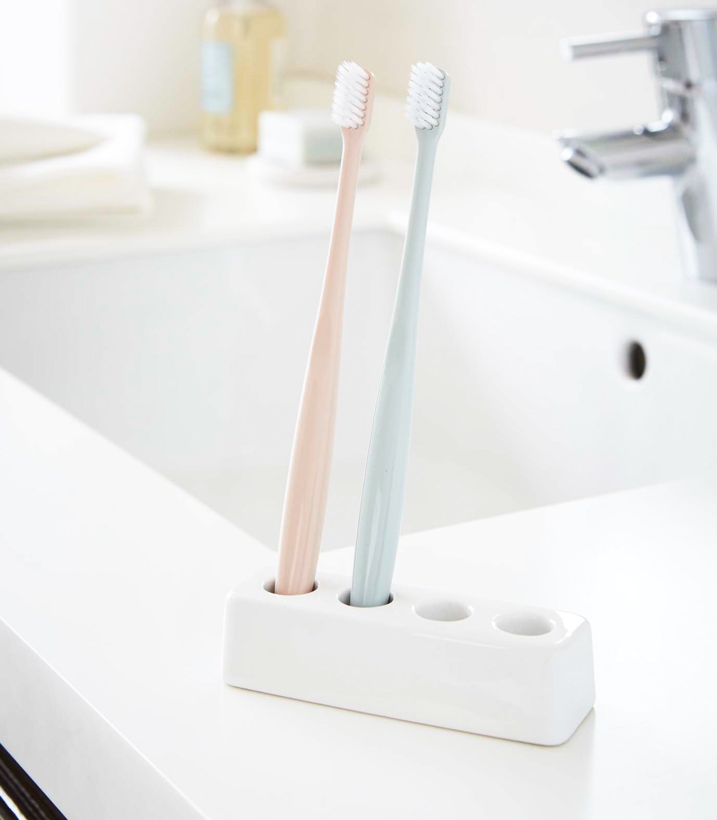 Ceramic Toothbrush Stand