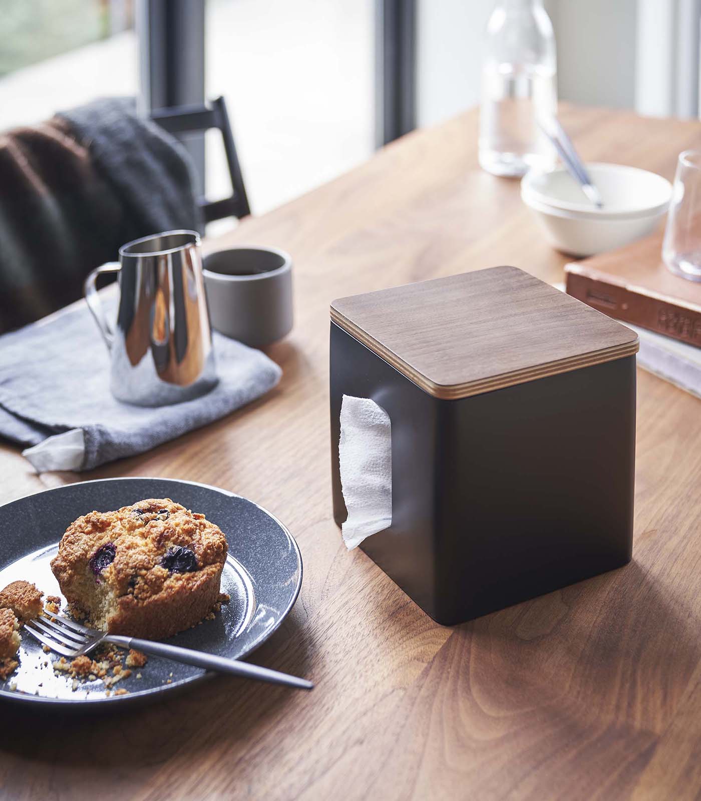 Discreet Paper Holder - Polystone