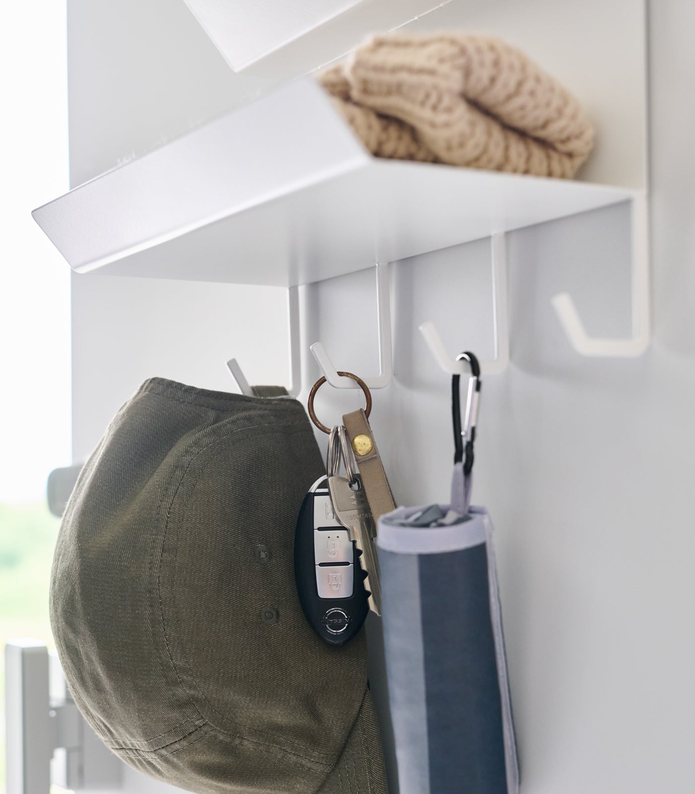 Magnetic Entryway Rack - Steel