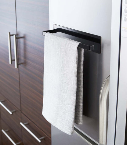 Magnetic Paper Towel Holder - Steel