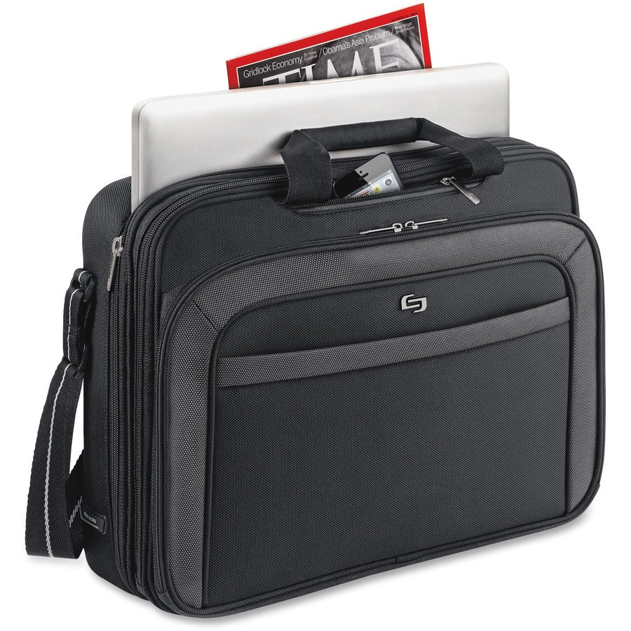 Solo Sterling Carrying Case (Briefcase) for 17 Notebook - Black