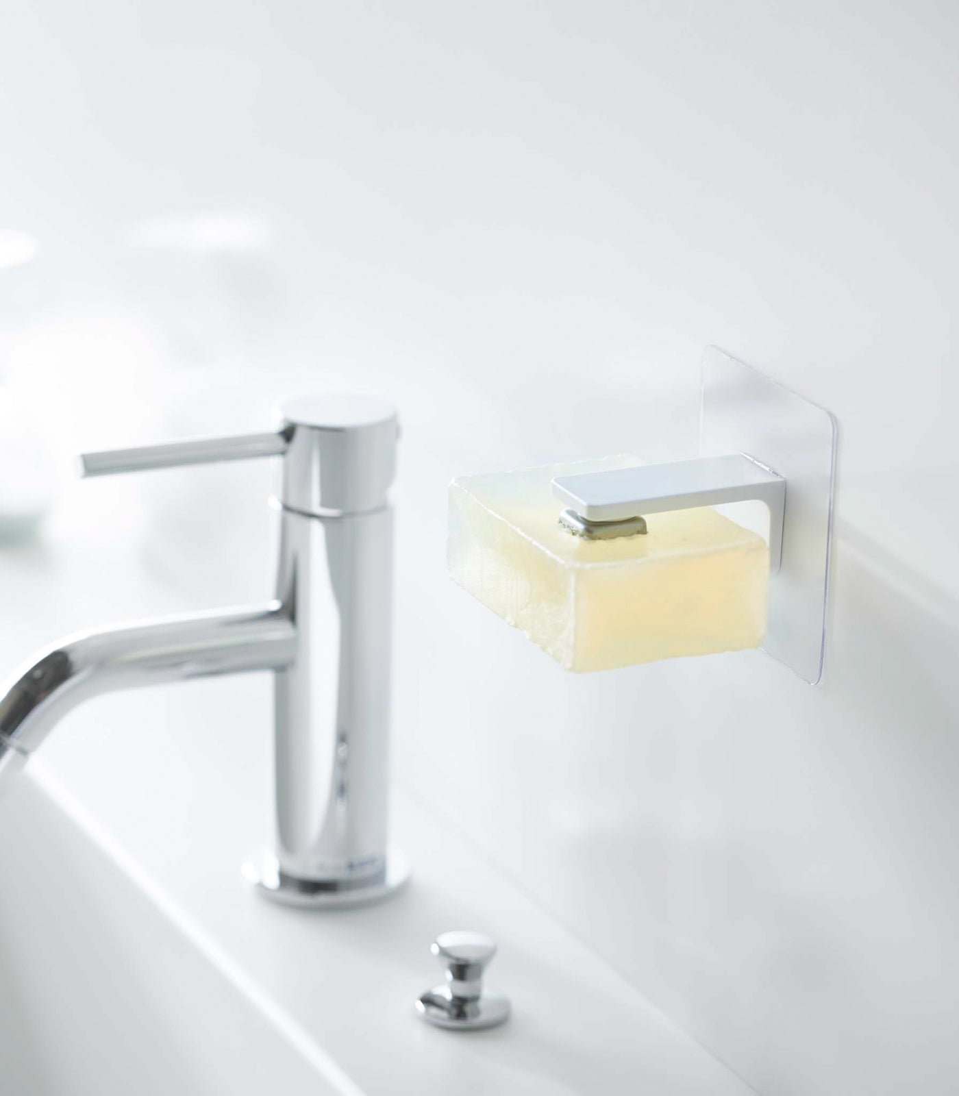 Traceless Adhesive Magnetic Soap Holder