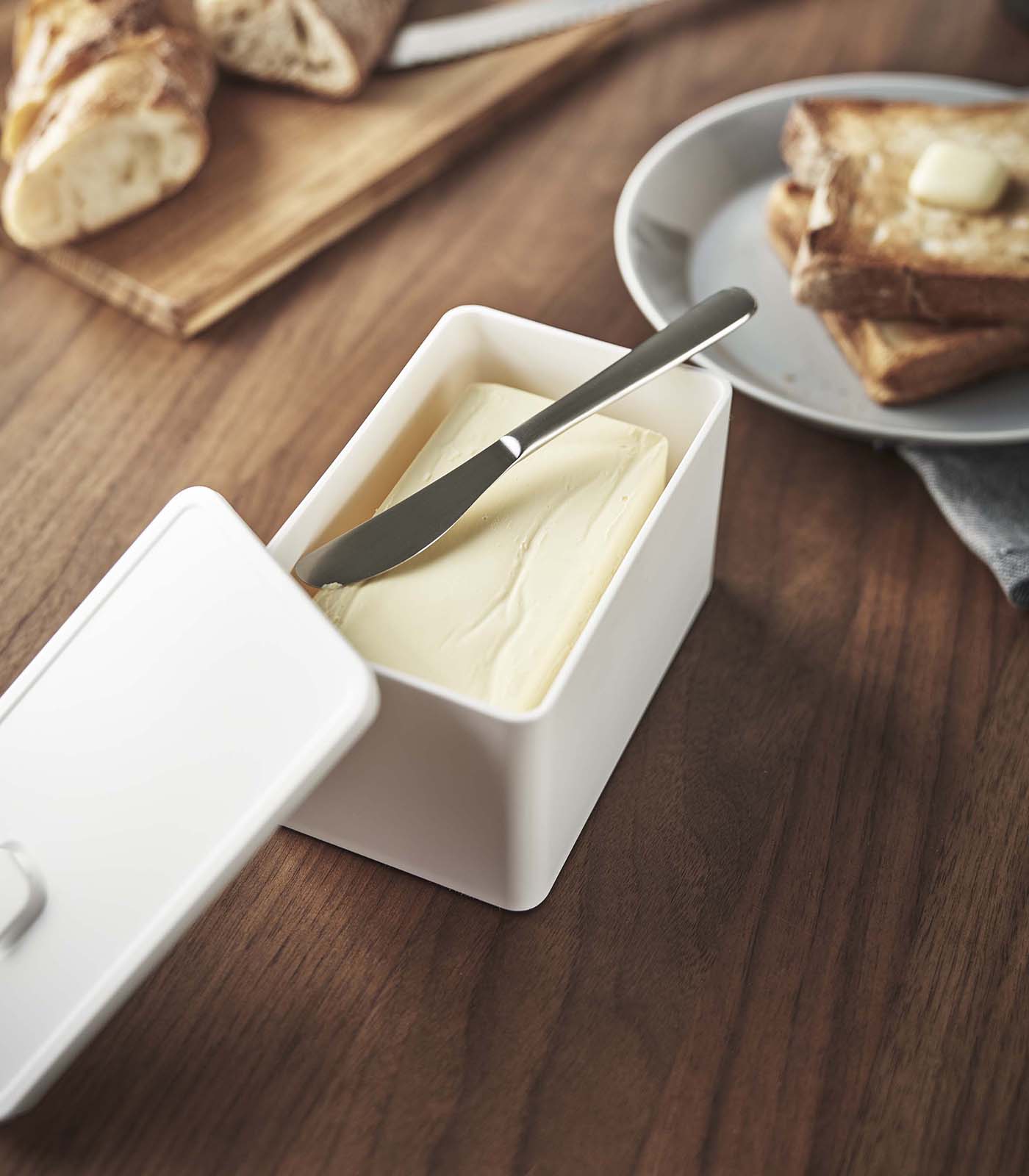 Vacuum-Sealing Butter Dish