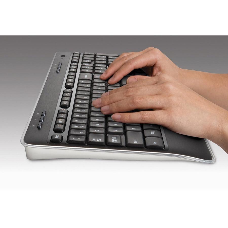 Logitech Mk520 Wireless Mouse & Keyboard Combo